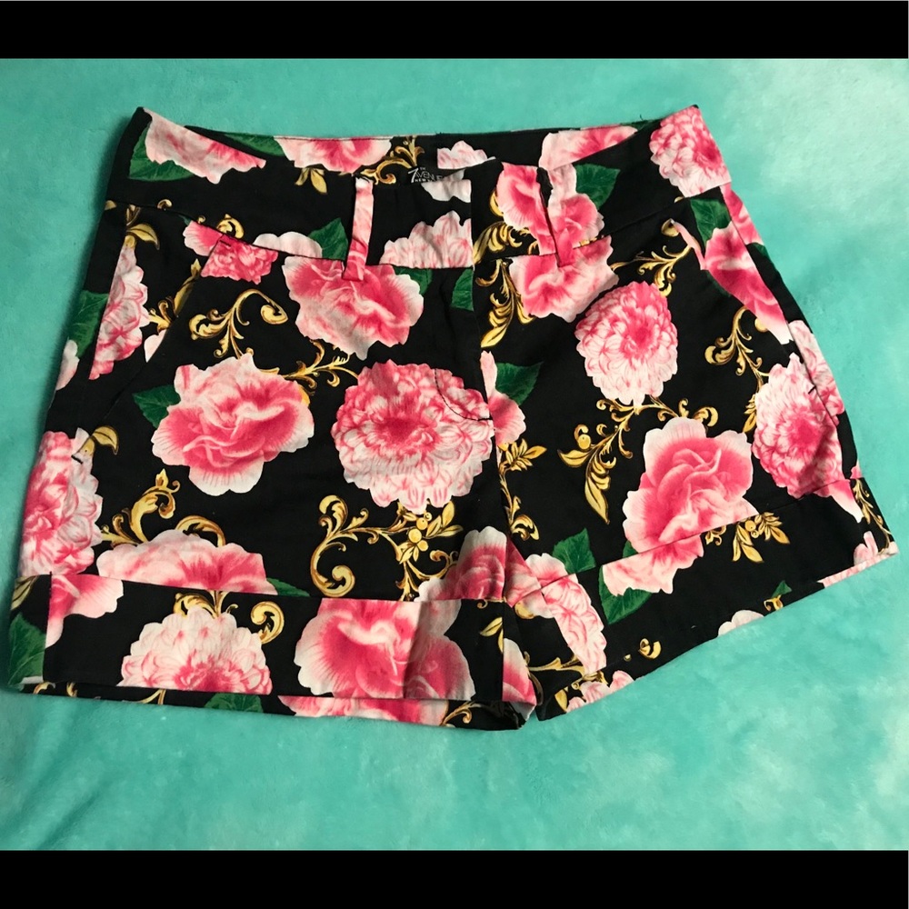 New York and Company Floral Shorts